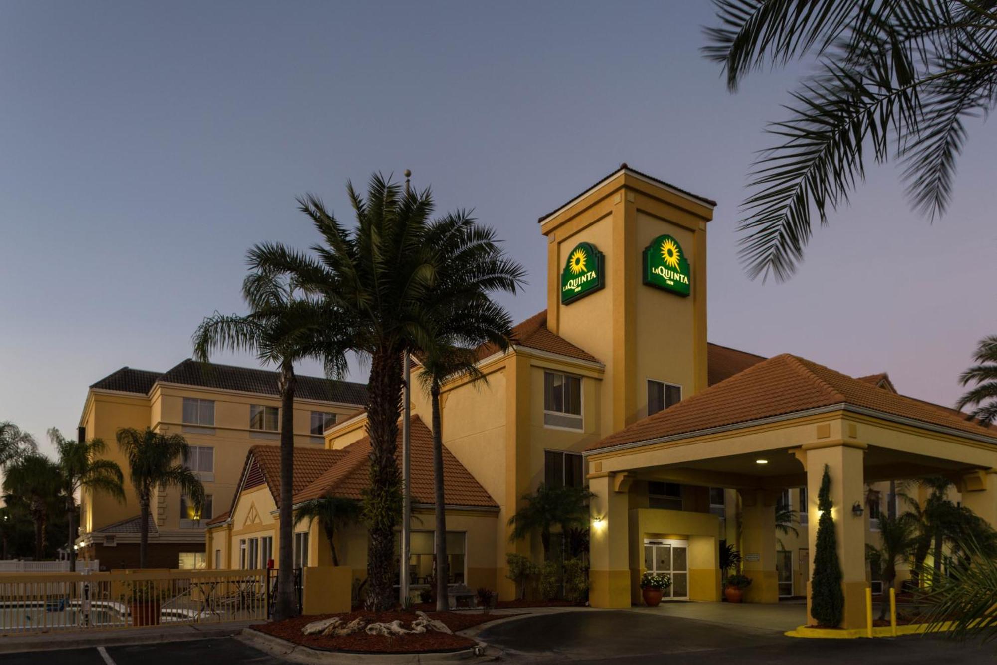 La Quinta By Wyndham Orlando Universal Area - Free Shuttle To Universal Bagian luar foto