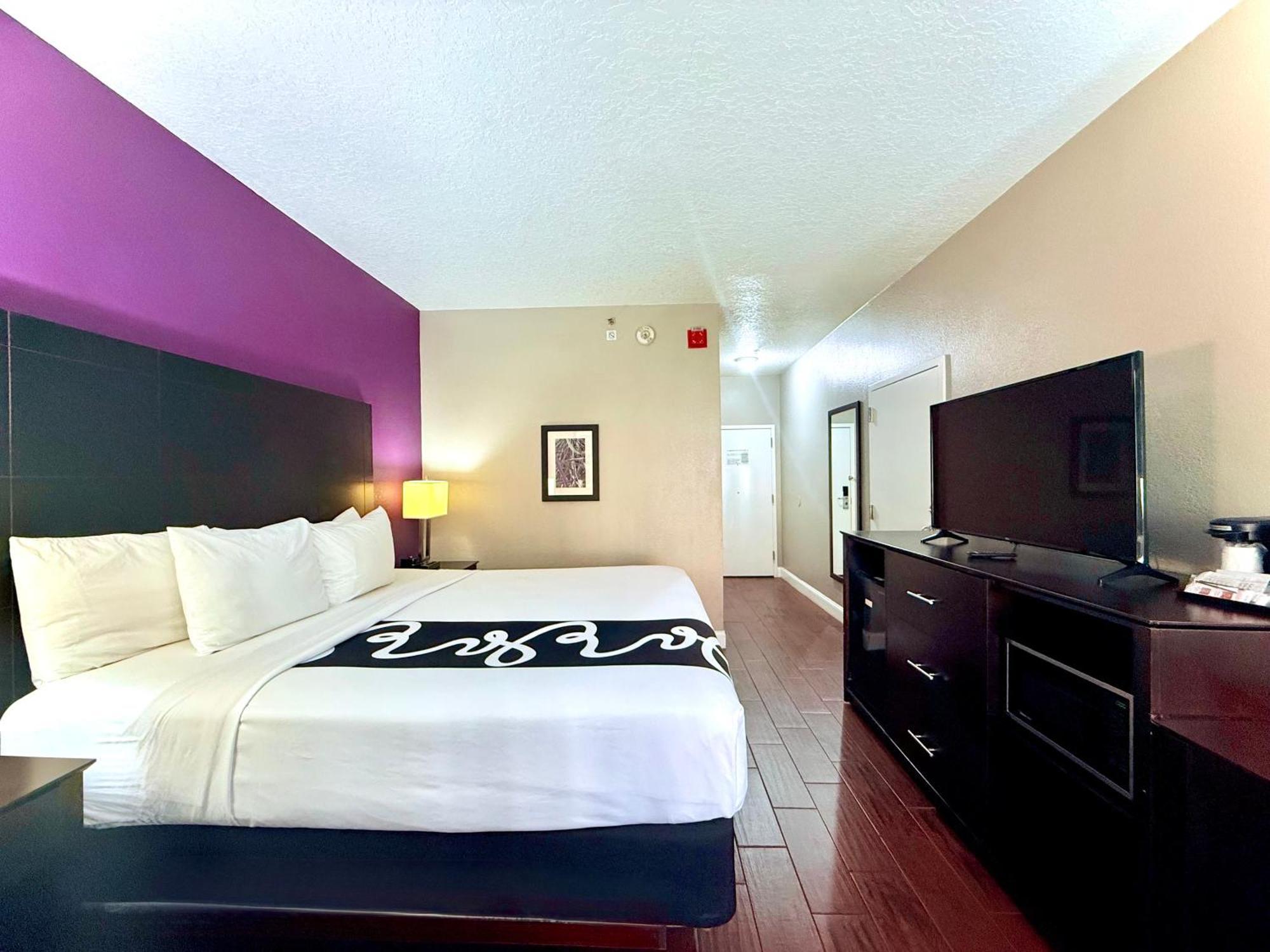 La Quinta By Wyndham Orlando Universal Area - Free Shuttle To Universal Bagian luar foto