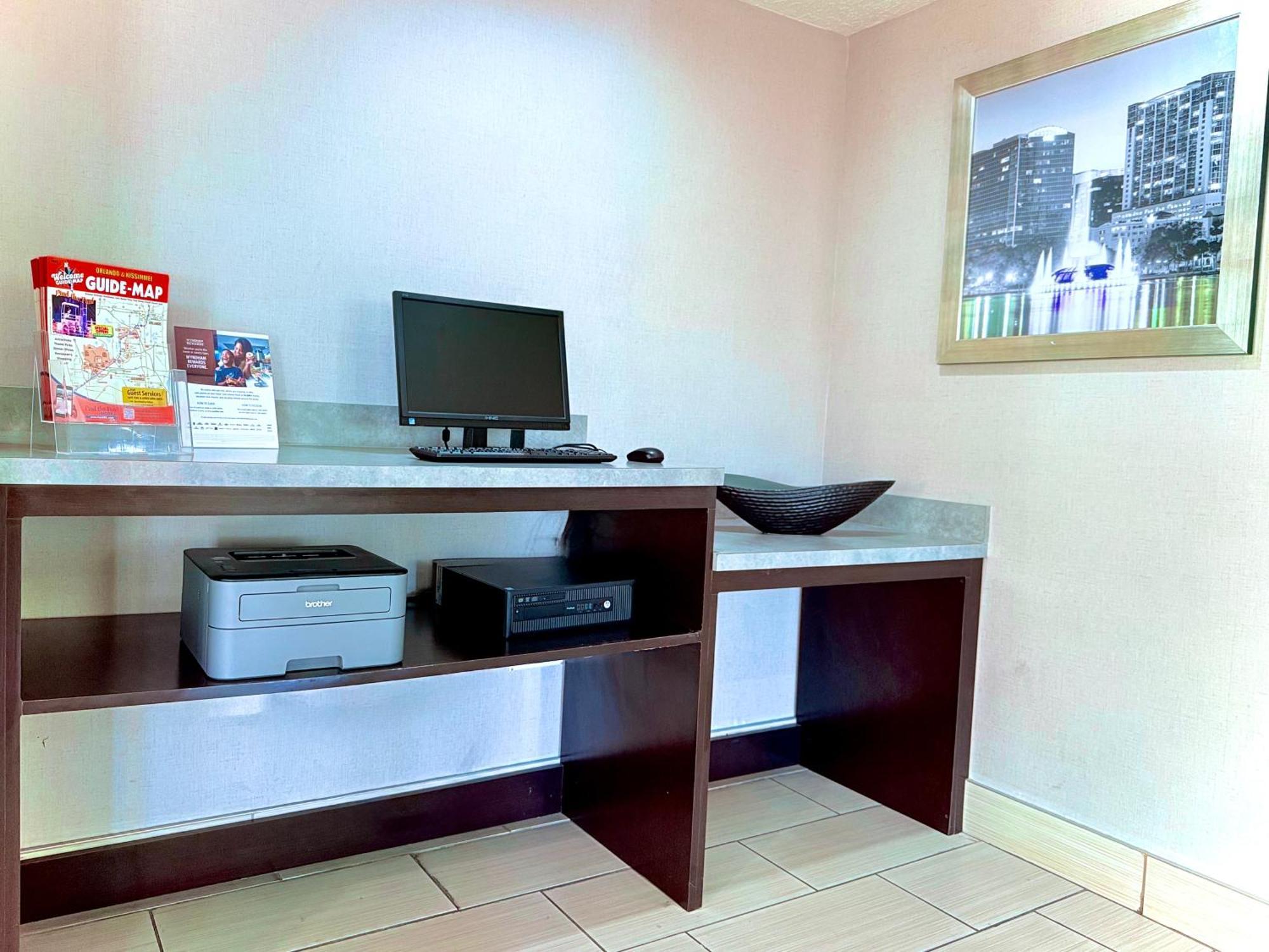 La Quinta By Wyndham Orlando Universal Area - Free Shuttle To Universal Bagian luar foto