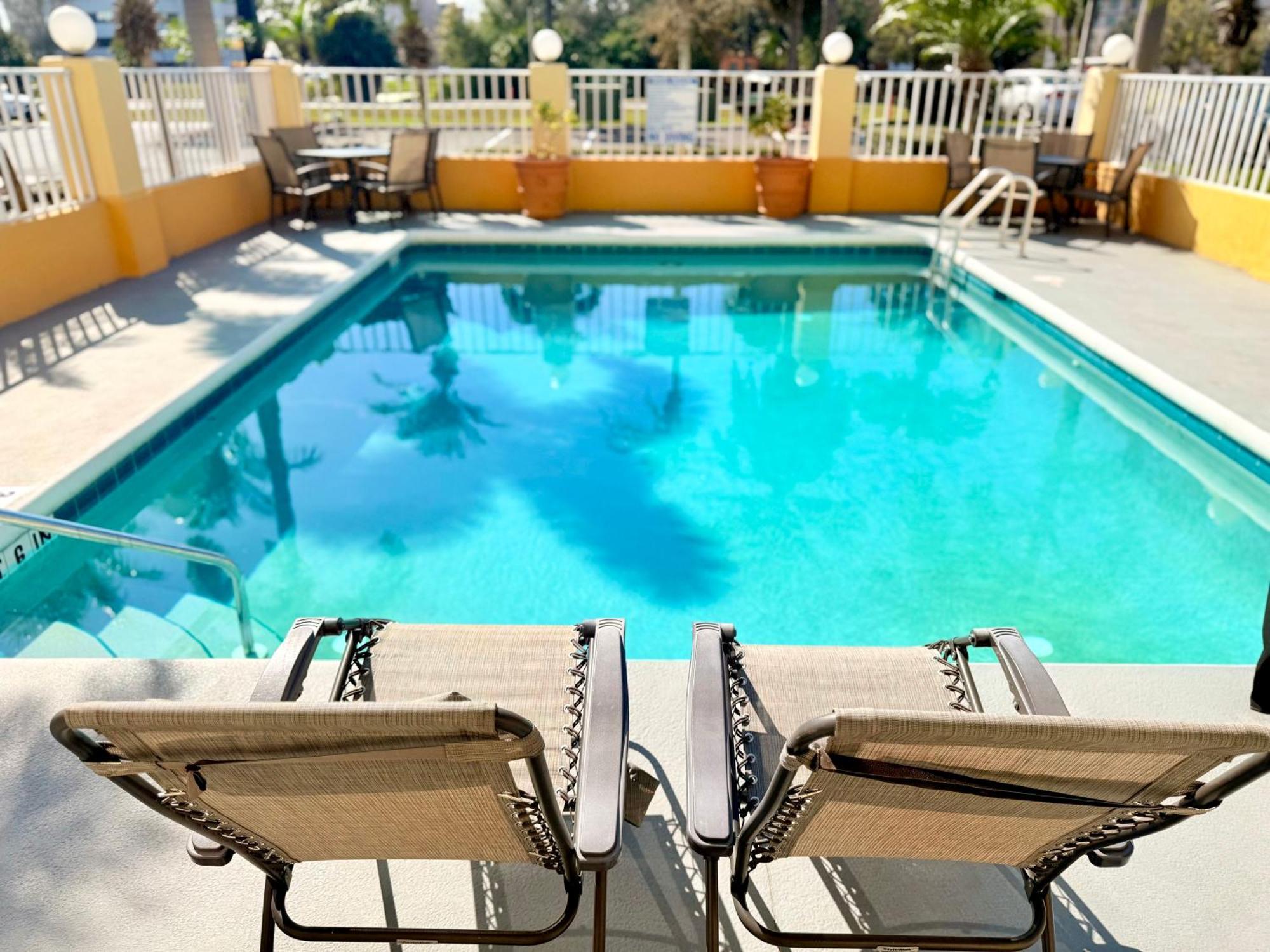La Quinta By Wyndham Orlando Universal Area - Free Shuttle To Universal Bagian luar foto